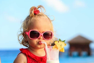 چرا باید برای کودکان عینک آفتابی مخصوص تهیه کنیم؟