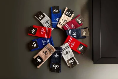 جوراب ورزشی مناسب هر رشته: تفاوت جوراب دویدن، فوتبال، کوهنوردی و باشگاه چیست؟