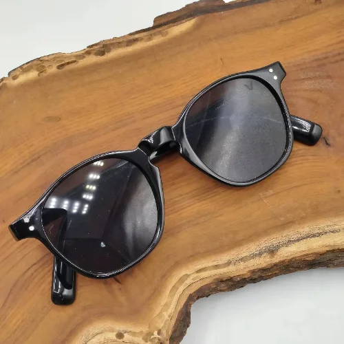 عینک-آفتابی-اسپرت-جنتل-مانستر-رنگ-مشکی