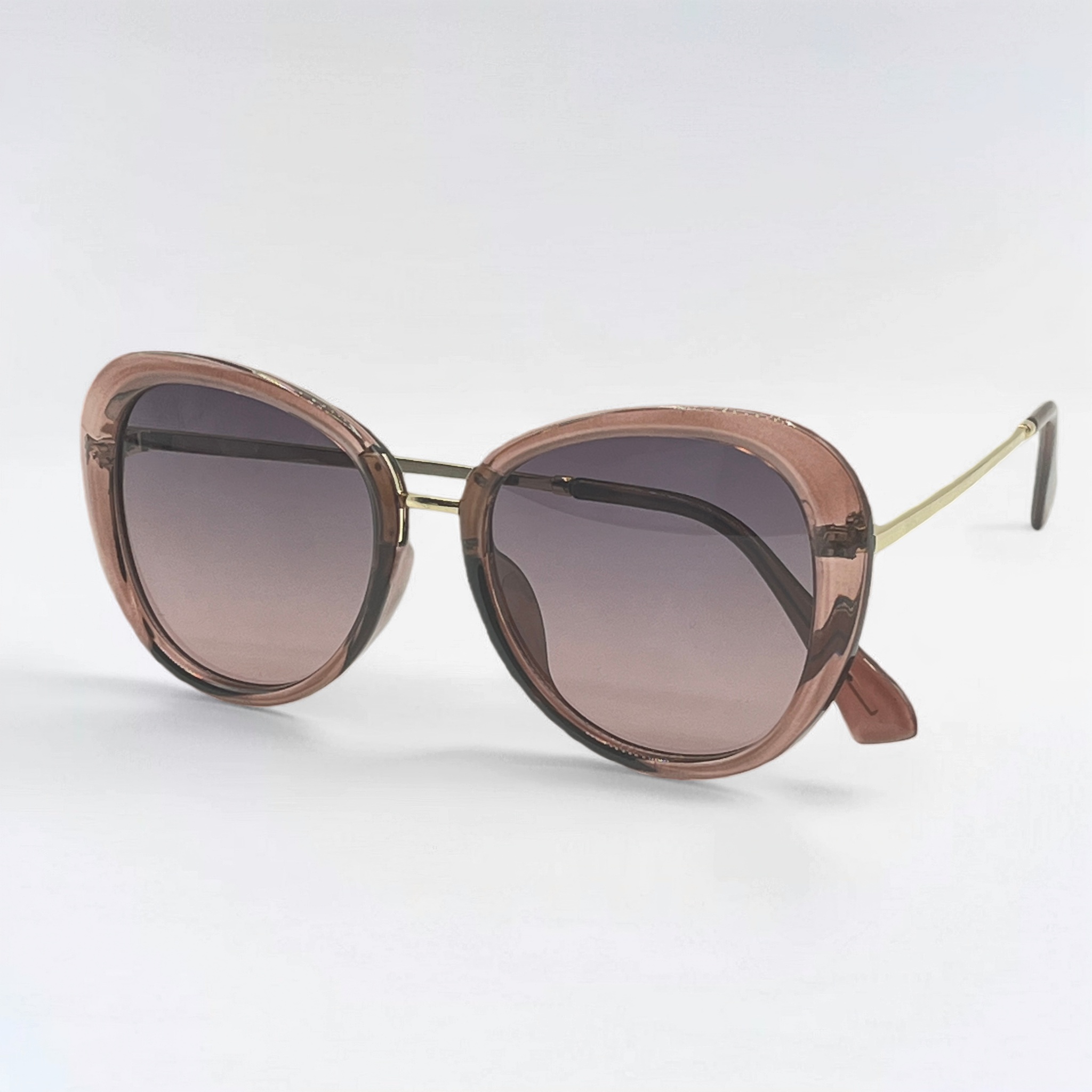 عینک آفتابی زنانه پروانه ای فریم شفاف رنگ نود (Nude) با لنز هایلایت و دسته طلایی